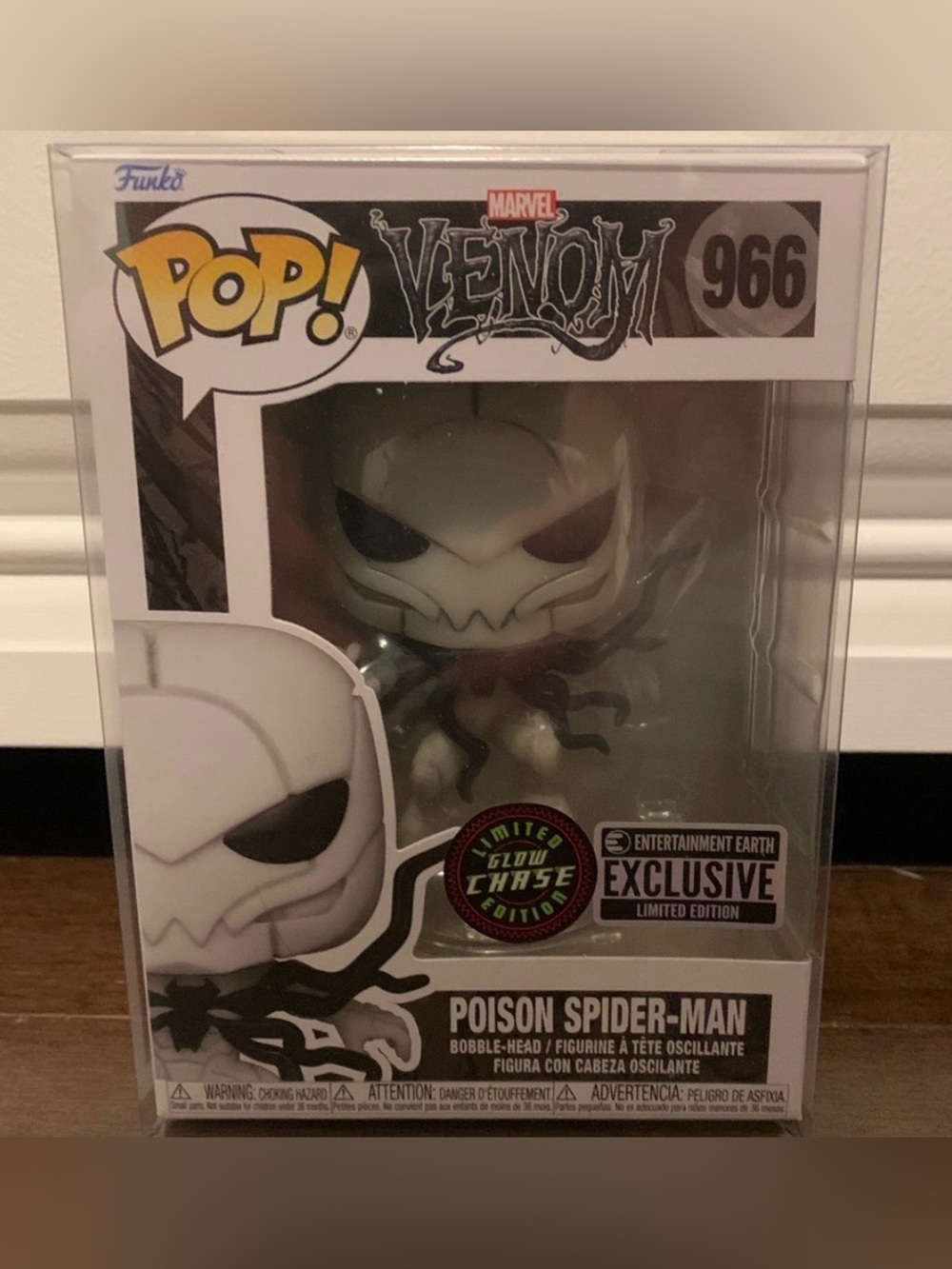 Funko Pop! Entertainment Earth Exclusive Poison Spider-Man *GLOW CHASE* #996